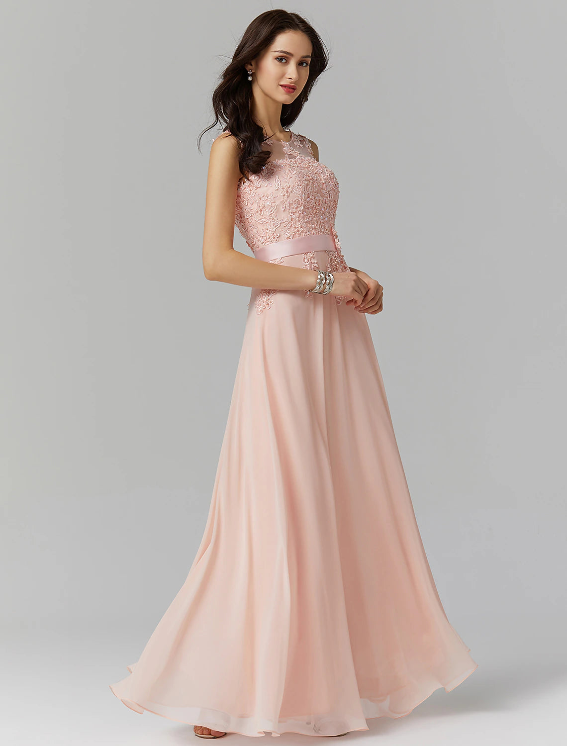 Abito da damigella d'onore a trapezio, elegante, senza maniche, in chiffon/pizzo con applicazioni, lunghezza al pavimento